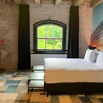 Onderwijshotel De Rooi Pannen Отель