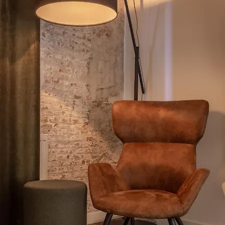 Onderwijshotel De Rooi Pannen 4* Бреда