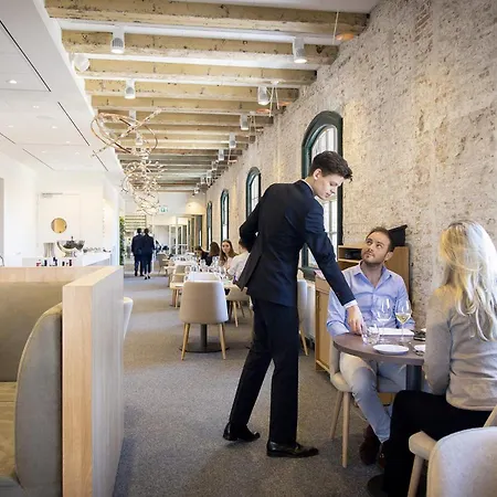 Hotell Onderwijshotel De Rooi Pannen