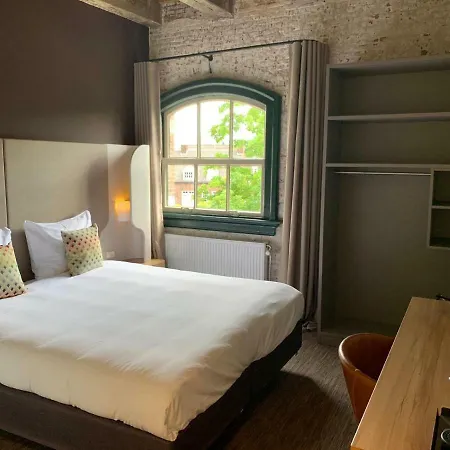 Hotell Onderwijshotel De Rooi Pannen 4*