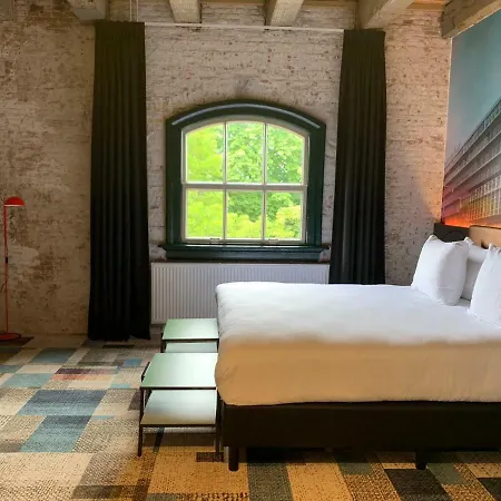 Onderwijshotel De Rooi Pannen Отель