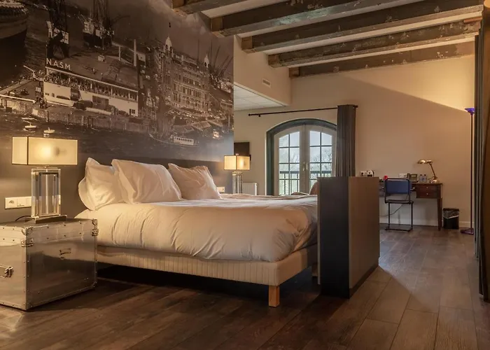 Hotell Onderwijshotel De Rooi Pannen Breda